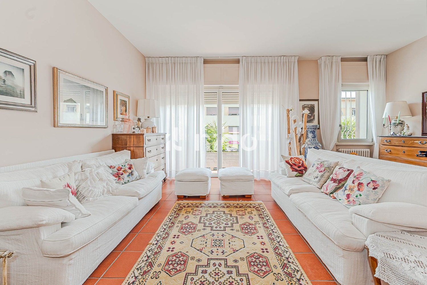 CASA ROMANA