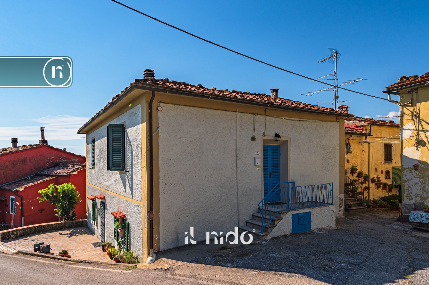 CASA FAVOLA